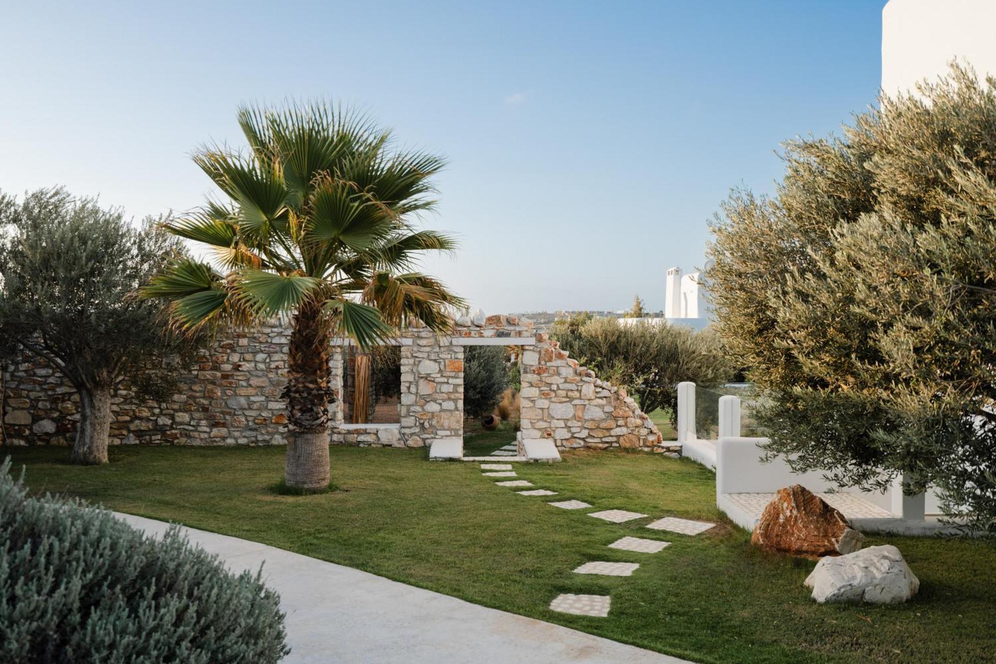 Cyclades - Semi Based With Indoor Garden - Part Of White Dunes Luxury Boutique * Santa Maria (Paros)